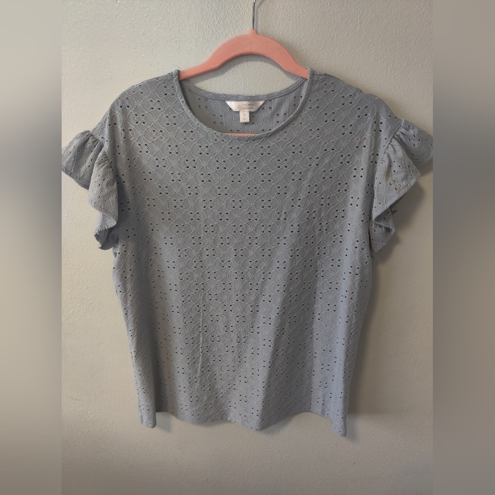 LC Lauren Conrad blue ruffle sleeve top euc
